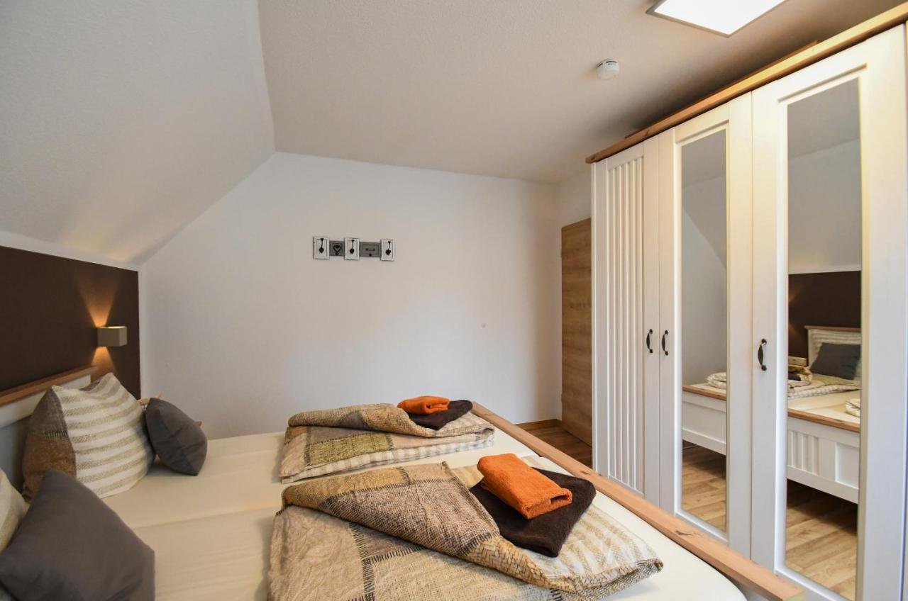 Ferienwohnung Weitblick Mit Logia Lobbe Ngoại thất bức ảnh