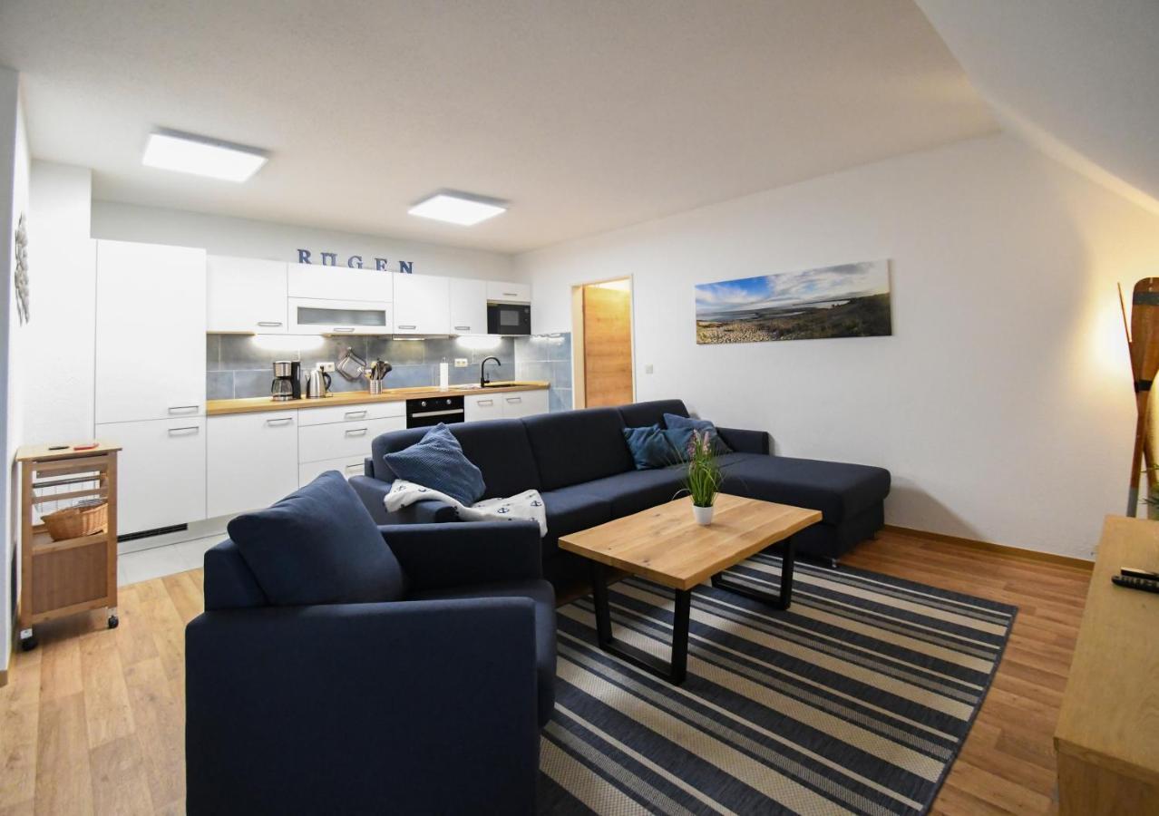 Ferienwohnung Weitblick Mit Logia Lobbe Ngoại thất bức ảnh
