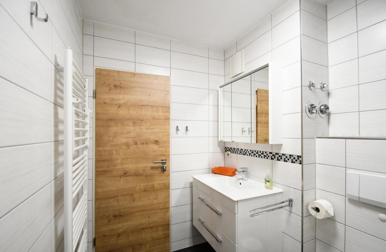 Ferienwohnung Weitblick Mit Logia Lobbe Ngoại thất bức ảnh